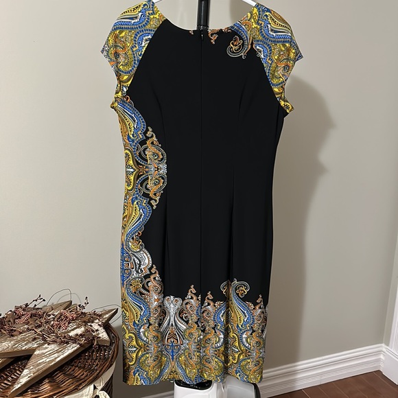 Joseph Ribkoff Knee Length Pattern Dress Size 14. - Picture 3 of 5